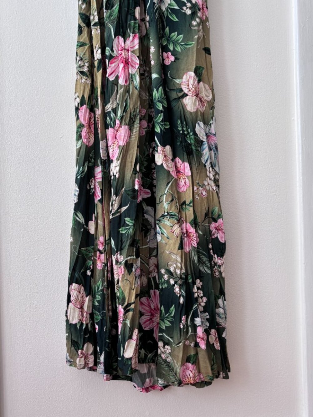 Agua Bendita Daphne Sally Cut-Out Maxi Dress - Picture 7 of 10